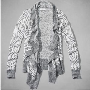 Abercrombie & Fitch Gray & White Addison Blanket Sweater Size XS/S
